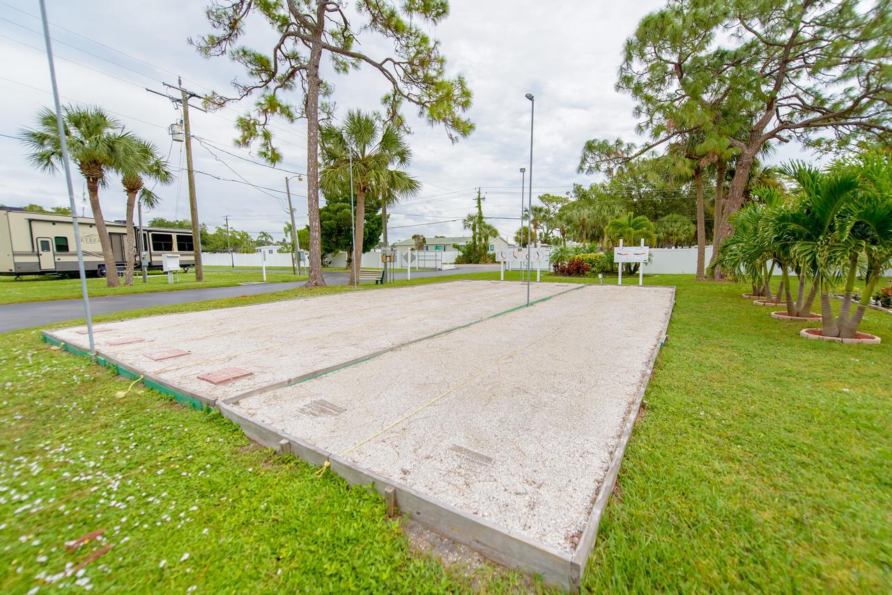 Arbor Terrace Hotel Sarasota Bagian luar foto