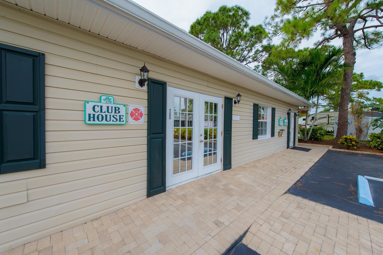 Arbor Terrace Hotel Sarasota Bagian luar foto