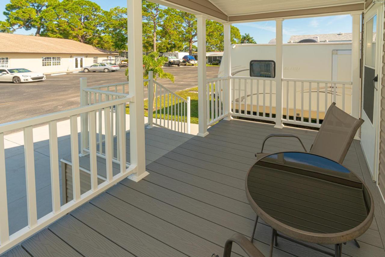 Arbor Terrace Hotel Sarasota Bagian luar foto
