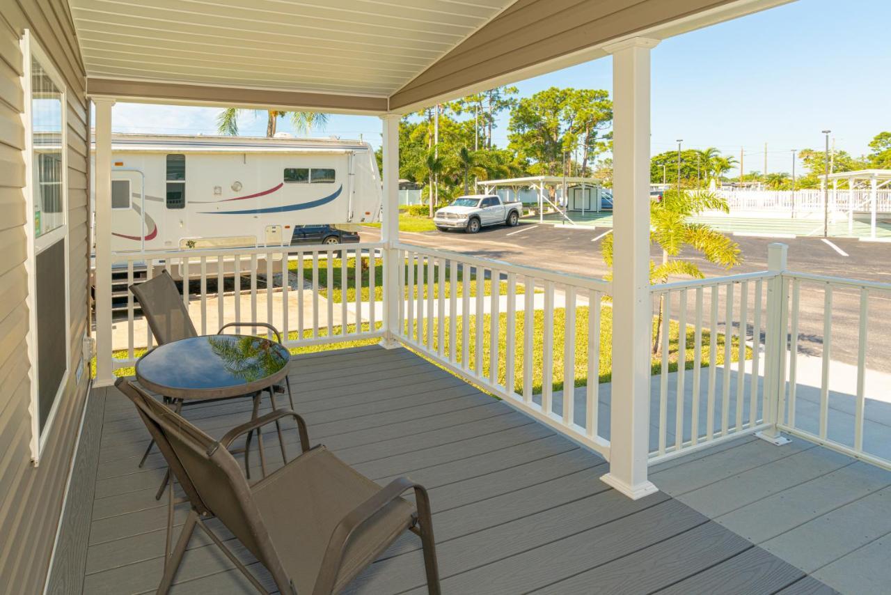 Arbor Terrace Hotel Sarasota Bagian luar foto